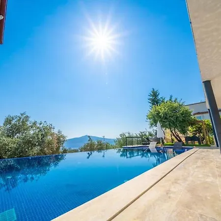Kalkan Deniz Manzarali Havuzlu Bahceli Villa *