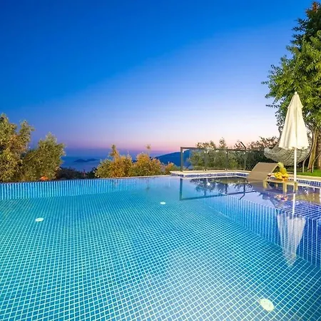 Villa Kalkan Deniz Manzarali Havuzlu Bahceli Kaş
