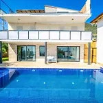 Kalkan Deniz Manzaralı Havuzlu Bahçeli Villa Kaş