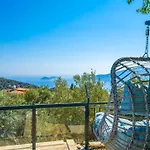 Villa Kalkan Deniz Manzaralı Havuzlu Bahçeli *