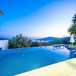 Kalkan Deniz Manzaralı Havuzlu Bahçeli * Kaş