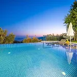 Villa Kalkan Deniz Manzaralı Havuzlu Bahçeli Kaş
