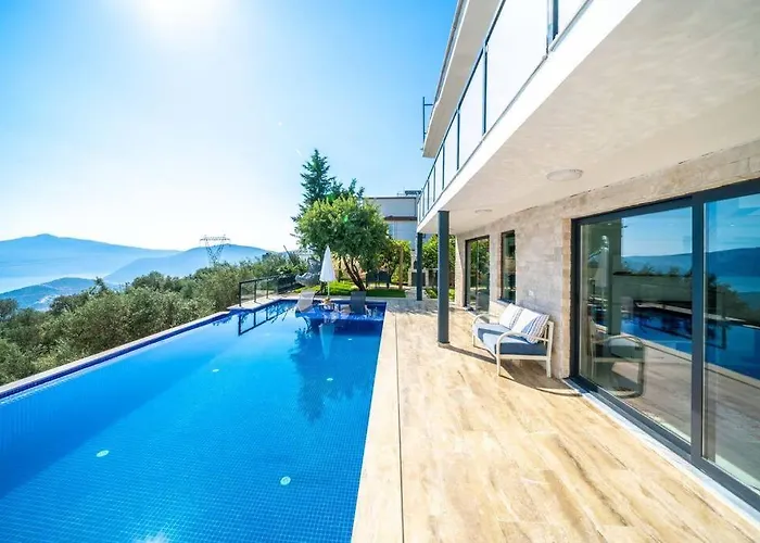 Kalkan Deniz Manzarali Havuzlu Bahceli