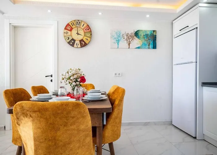 Kalkan Deniz Manzarali Havuzlu Bahceli *