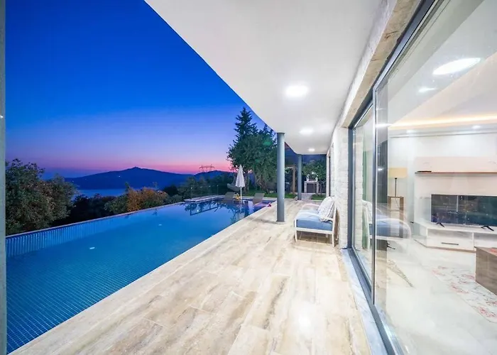 Kalkan Deniz Manzarali Havuzlu Bahceli 别墅 *