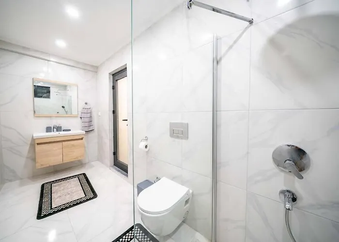 Kalkan Deniz Manzarali Havuzlu Bahceli