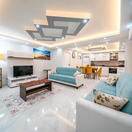 Villa Kalkan Deniz Manzarali Havuzlu Bahceli *