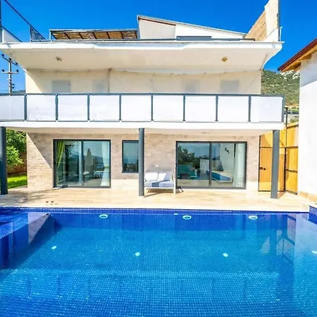 Kalkan Deniz Manzarali Havuzlu Bahceli Villa Kaş