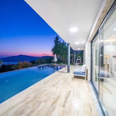 Kalkan Deniz Manzarali Havuzlu Bahceli Villa *